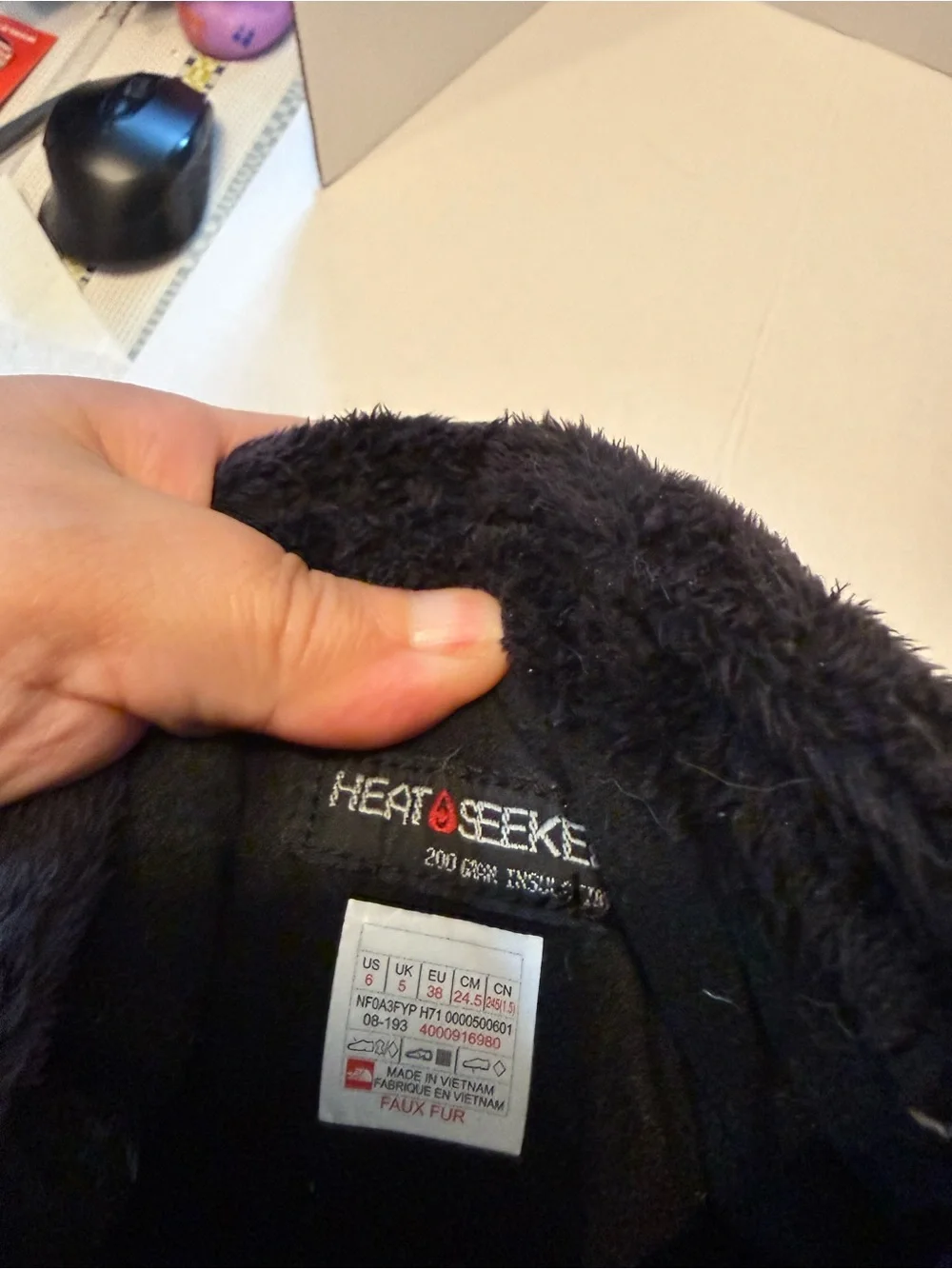 The North Face Kids' 6 Black/Grey/Lavender Snow Boots excellent condition.